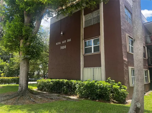 7000 Nova Dr APT 103E, Davie, FL 33317