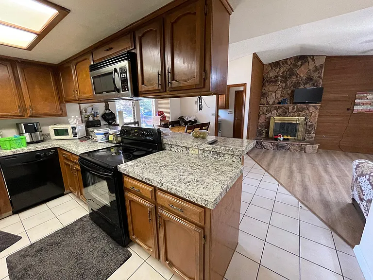 1553 Camino De Flores — Photo 10
