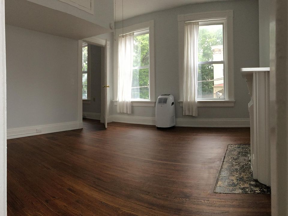 1st image of 4242 Fergus St #3