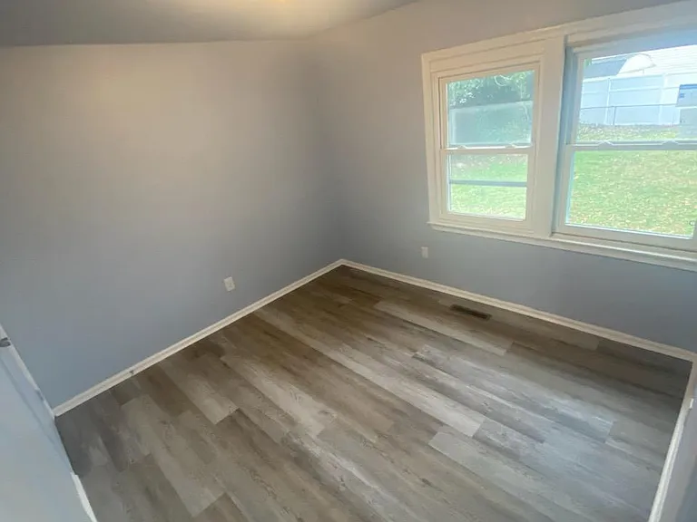 5 Median Pl — Photo 7