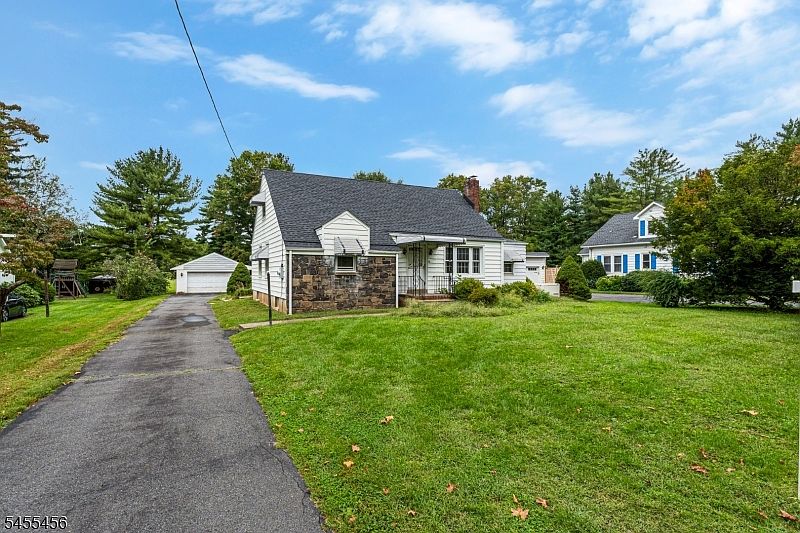 1st image of 81 Hopewell Pennington Rd