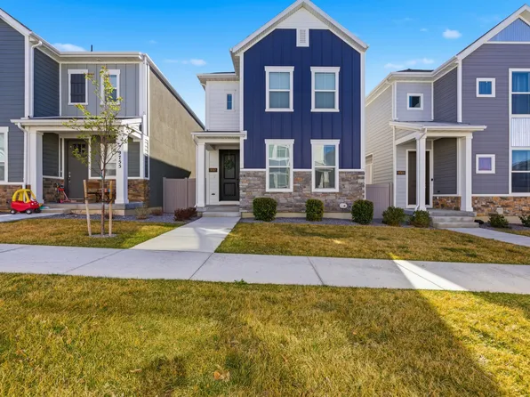 9747 N Ashgrove Ln, Highland, UT 84003