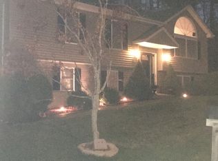 11 Pinewood Ln, Worcester, MA 01609