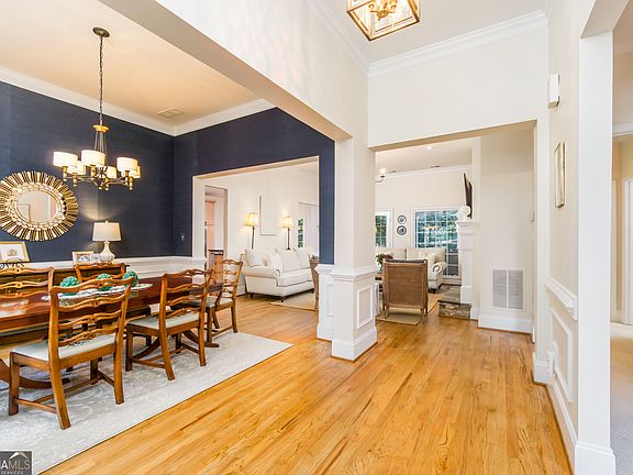 3rd image of 9325 Spinnaker Ln