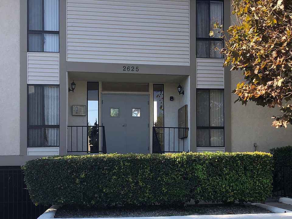 1st image of 2625 N Lincoln St Unit F