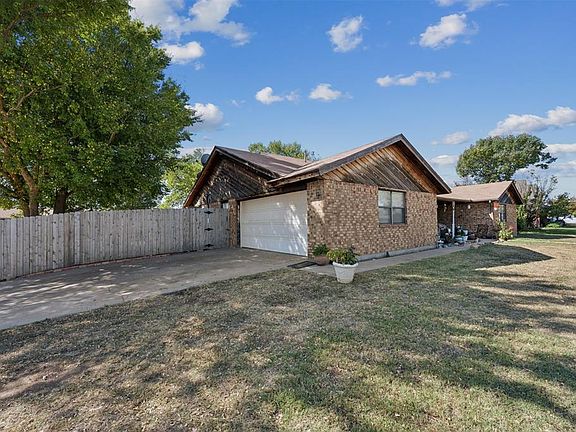 2nd image of 7202 NW Willow Creek Dr