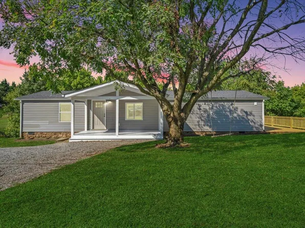 104 Byrnes St, Goodview, VA 24095