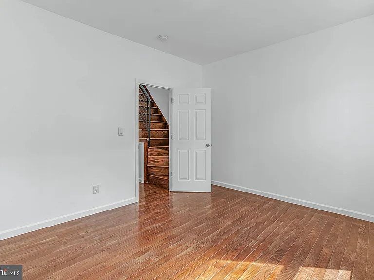 1719 S 18th St — Photo 25