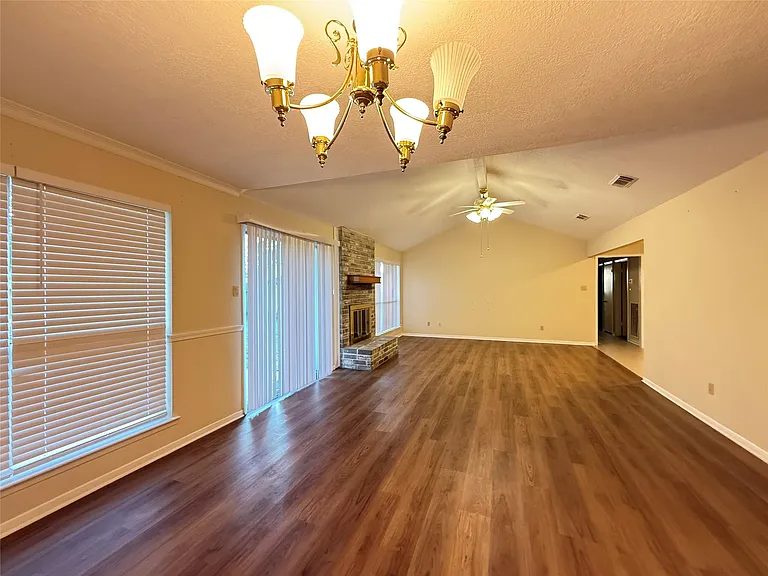 15307 Pebble Lake Dr — Photo 7