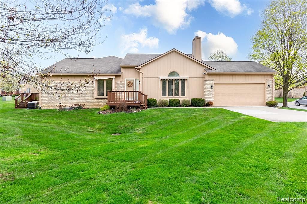 35134 Knollwood Ln, Farmington, MI 48335 | Zillow