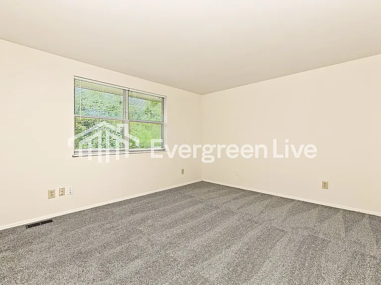 7691 Mount Hood Dr — Photo 12