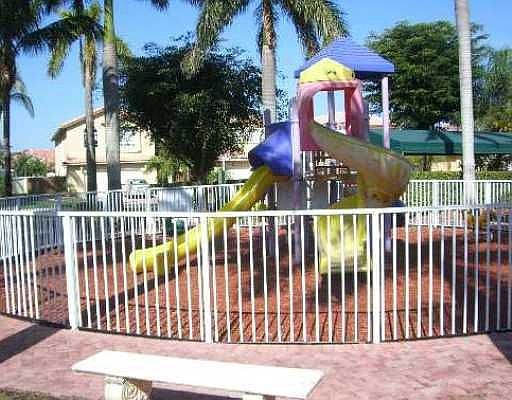 3rd image of 11358 NW 52nd St