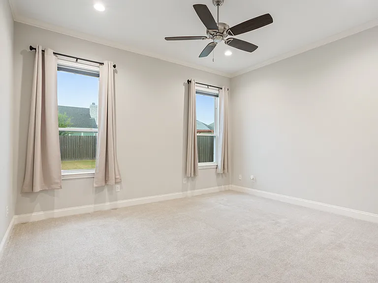 10420 Fallen Leaf Dr — Photo 14