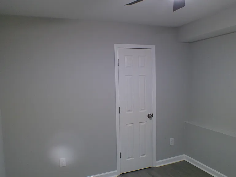 2047 Cliffton Ter — Photo 34