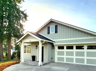 22 Cedar Ln, Cathlamet, WA 98612