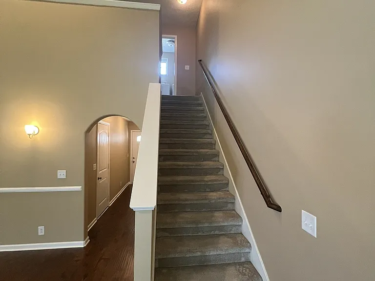 904 Azeri Ave — Photo 10