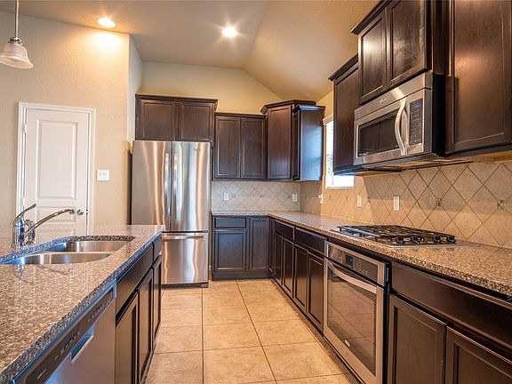 5th image of 28519 Pleasant Forest Dr
