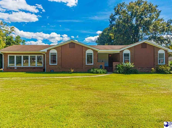 302 Cleveland St, Mullins, SC 29574
