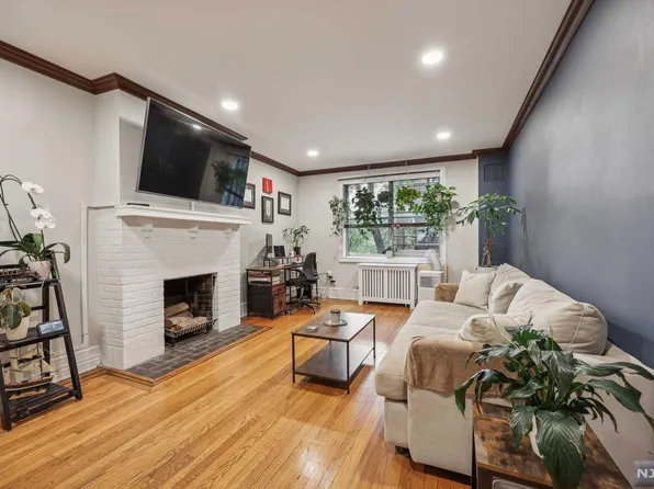 100 E Palisade Ave APT A13, Englewood, NJ 07631