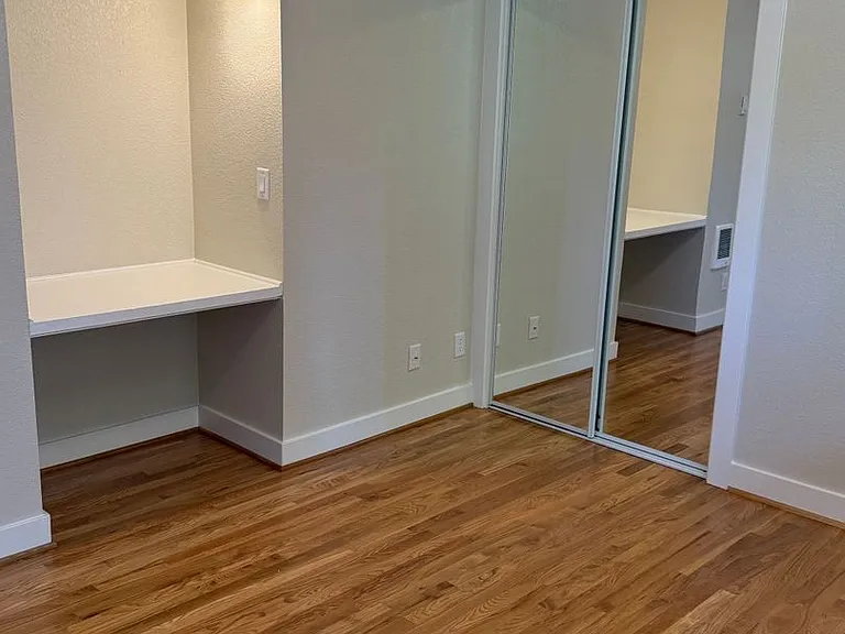 10317 NE Hoyt St — Photo 7
