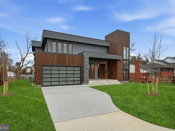 3rd image of 6910 Bright Ave