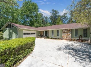 110 Lake Terrace Ct, Carrollton, GA 30117