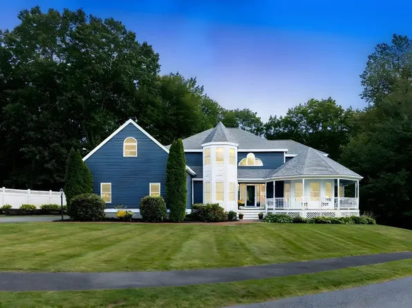 24 Dennison Ct, Stoughton, MA 02072