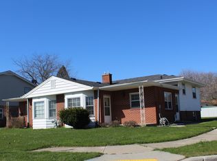 3824 N Bay Dr, Racine, WI 53402