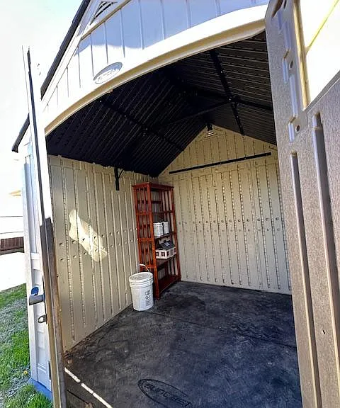 4411 Blackberry Rd — Photo 31