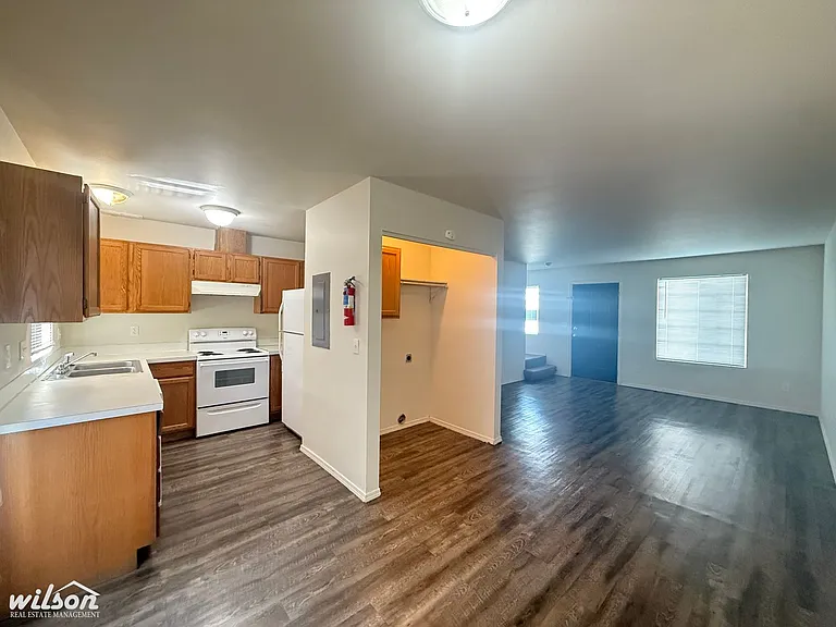 1103 Browne Ave — Photo 5