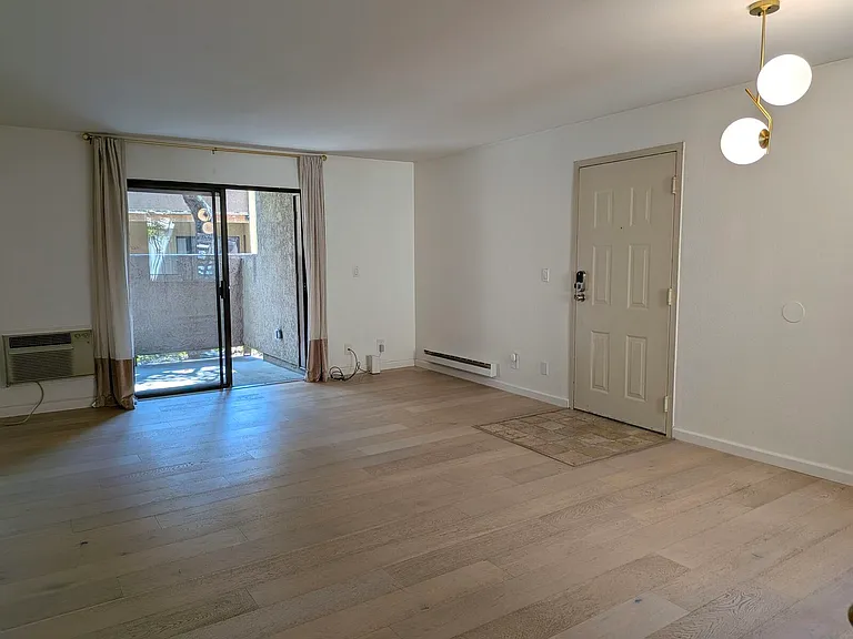 2250 Monroe St #137 — Photo 3