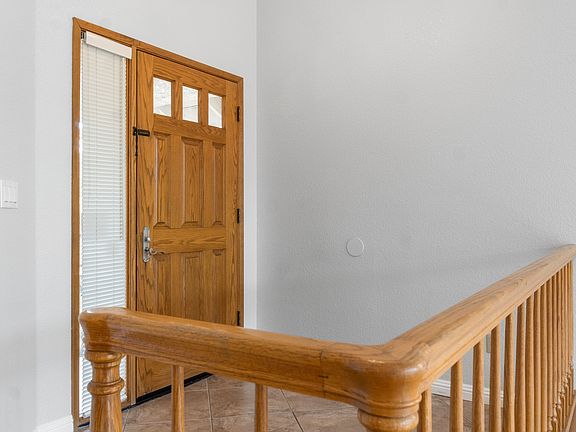 4th image of 43924 Rosemere Dr