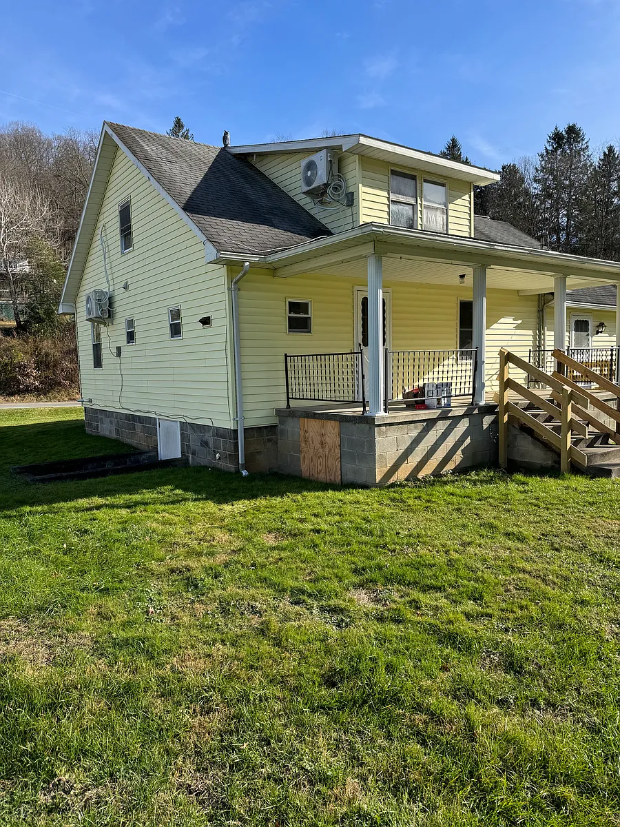 Building Photo - 13 Darrah Ln