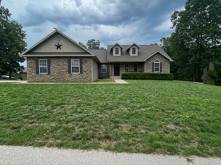 20454 Lynwood Rd — Photo 1