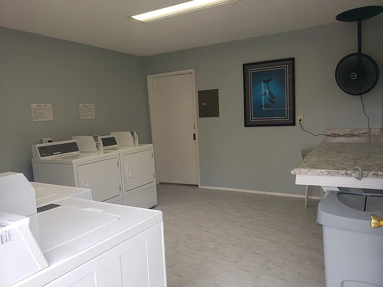 Vista Del Rio Apartments — Photo 29