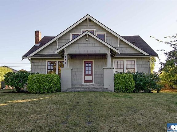 3rd image of 208 E Lopez Ave