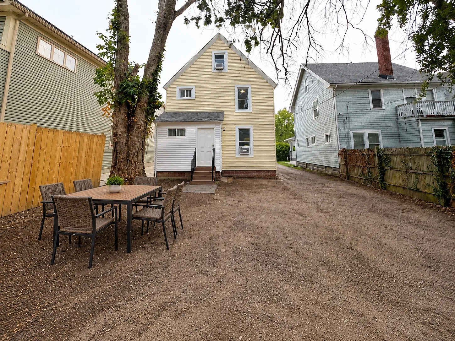 4 bed, 1.5 bath, 1792 sqft, $1,950 — Photo 3