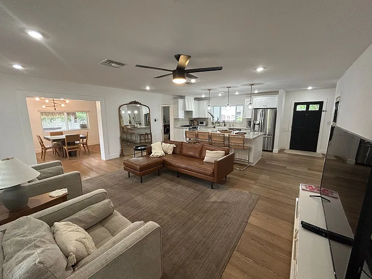 4016 E Avalon Dr — Photo 9