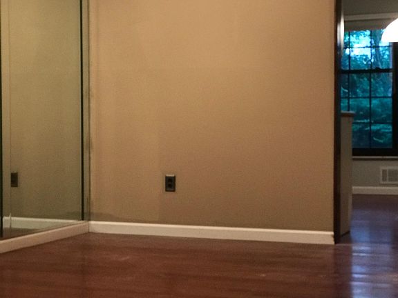 4th image of 22 Barnes Ln