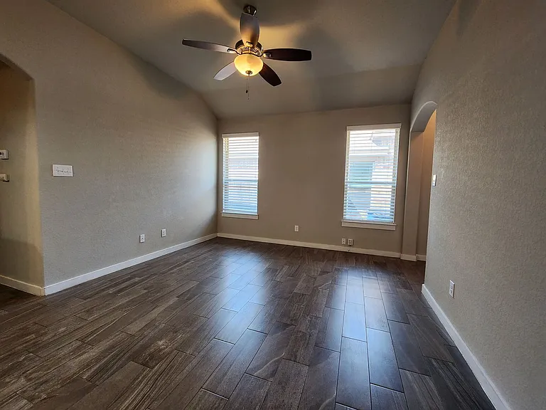 530 Creekside Frst — Photo 6