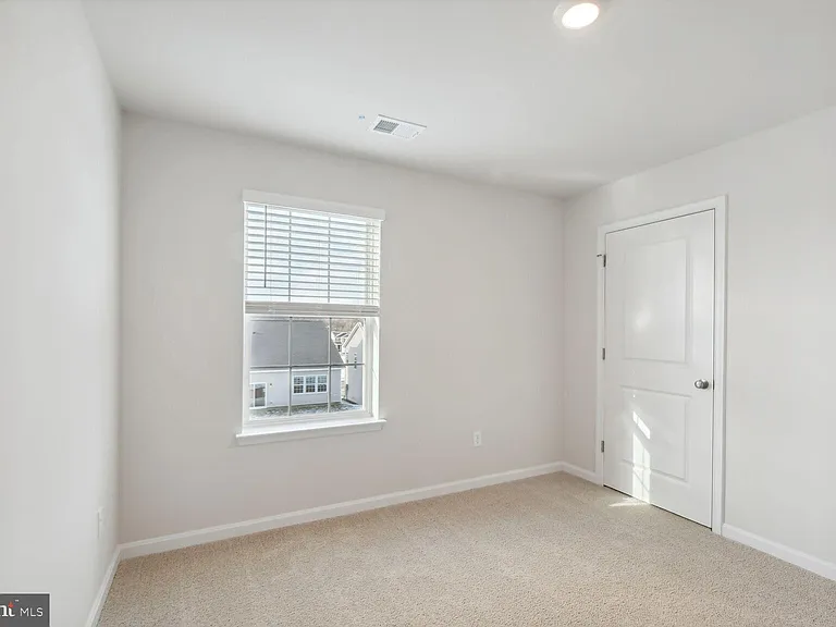 5208 Crooked Ln — Photo 11