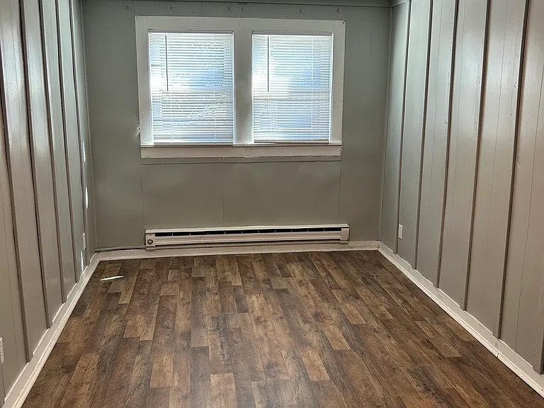 1601 Main St W #3 — Photo 8