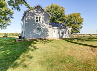 1641 Red Brick Rd, Dixon, IL 61021