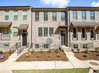 2511 Great Silver Fir Aly, Doraville, GA 30360