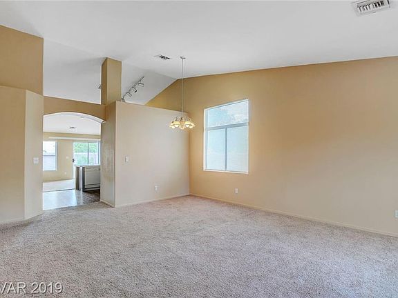 4th image of 4841 W El Campo Grande Ave