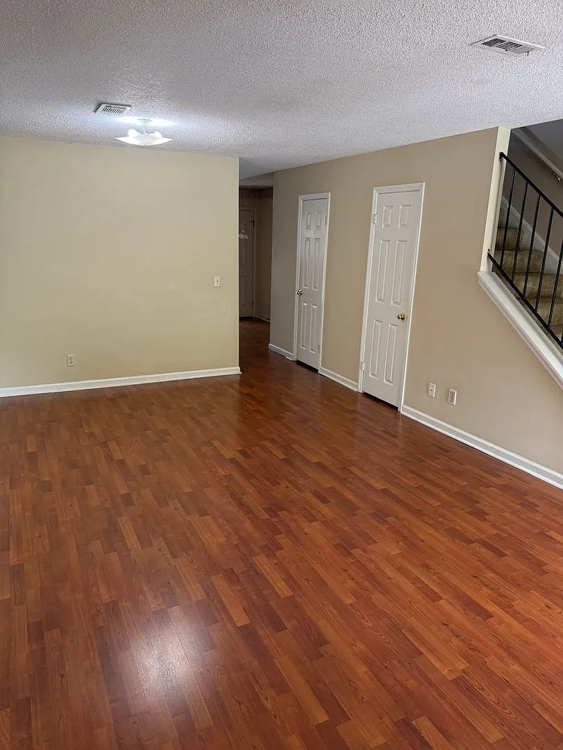 The Brookes Condos 10-15 — Photo 3