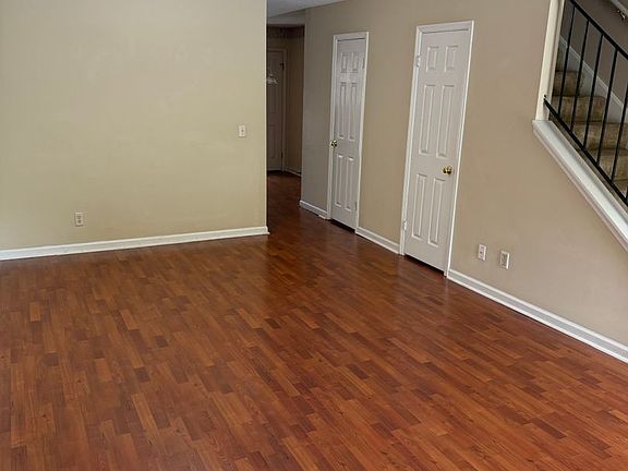 3rd image of 1761 Wire Rd APT 10-15