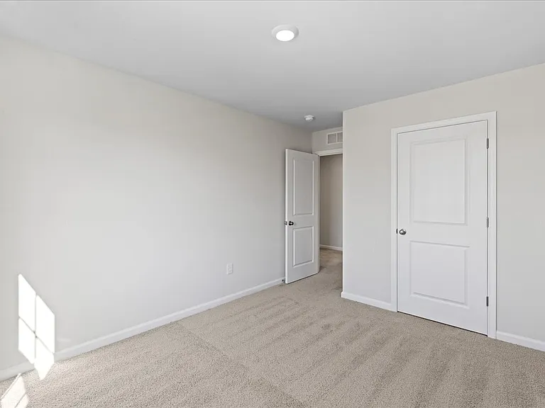 113 Malibu Dr — Photo 8