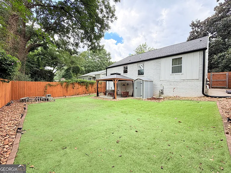 1311 Douglas St SW — Photo 26