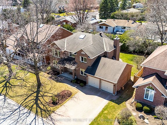 3rd image of 32 Marble Arch Cres